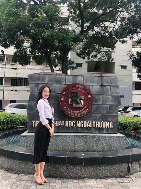 Hot girl bị VTV dìm hàng nhan sắc Từng làm trà xanh bị cả nước ghét diện mạo đời thực gây bất ngờ