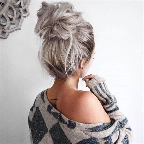 10 Wonderful Messy Bun Hairstyles - Styles Weekly