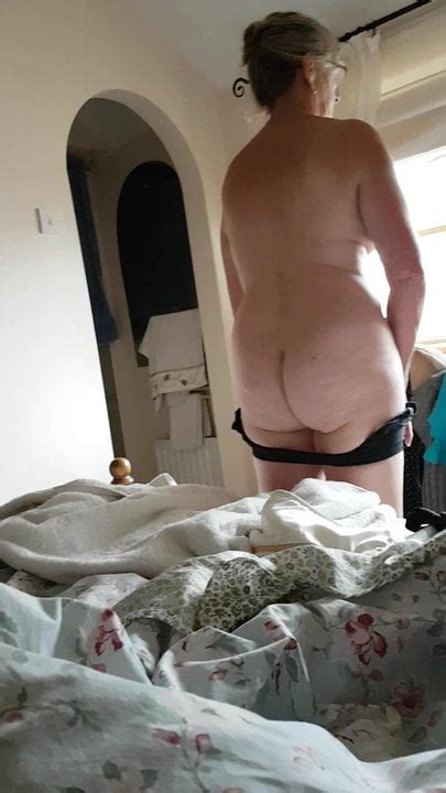 Amateur Wife Stripping In Hotel Xhamster