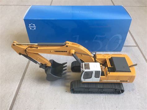 Liebherr R954c Excavator Hobbies And Toys Toys And Games On Carousell