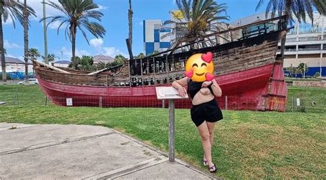 MILF Flashing 10 Nude Pics XHamster