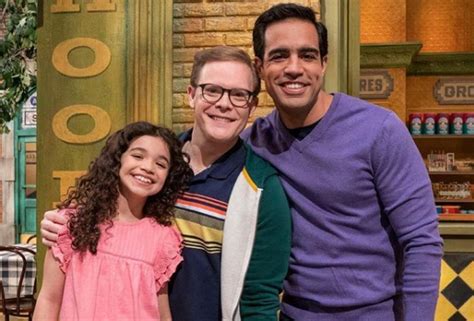Video Sesame Streets First Gay Couple Watch Episode With Two Dads Tvline