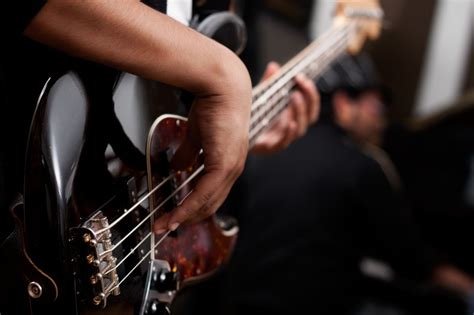 Bass Guitar Lessons London | London Guitar Academy Guitar Lessons London