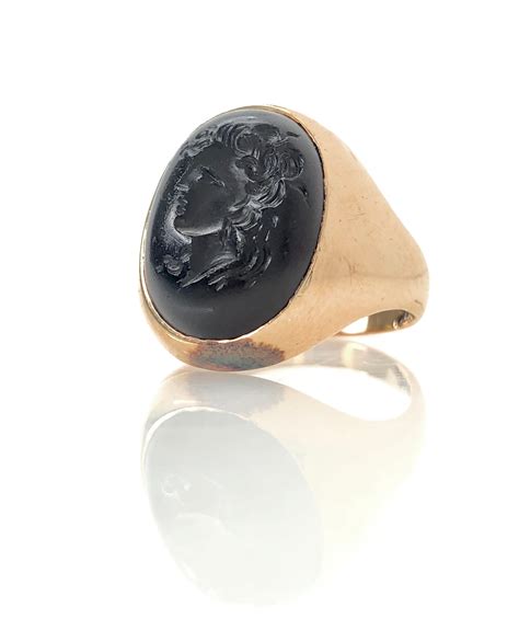 Lot 10k Yellow Gold Onyx Cameo Ring