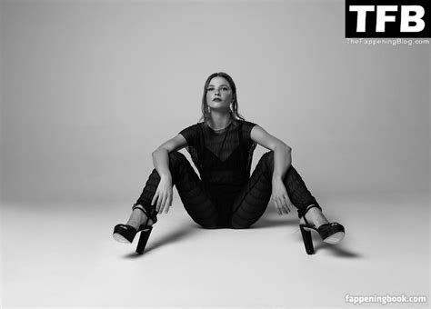 Stefanie Scott Nude The Fappening Photo FappeningBook