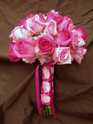 Beautifull Flowers 2011: hot pink rose bouquet