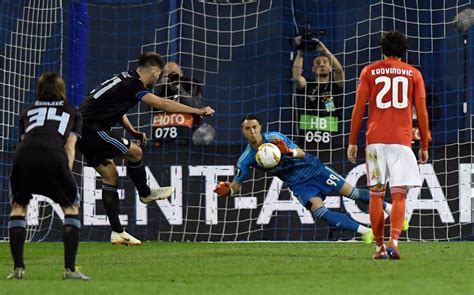 Vlachodimos Eleito O Melhor Guarda Redes Do Campeonato No M S De