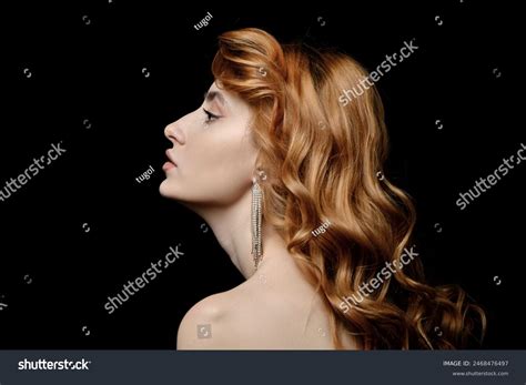 10 711 Nude Blonde Model Black Background Images Stock Photos And Vectors Shutterstock