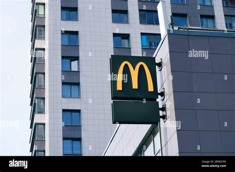 Mcdonalds Street Sign Logo Stock Photo Alamy