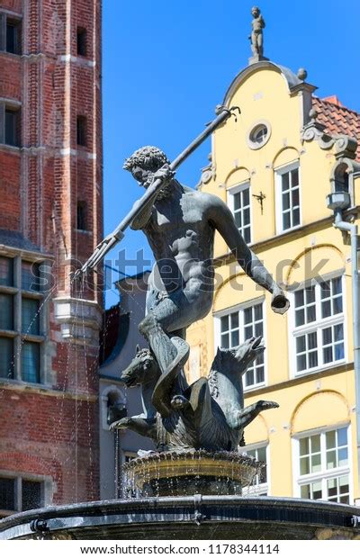 Th Century Neptunes Fountain Statue Long Stock Photo