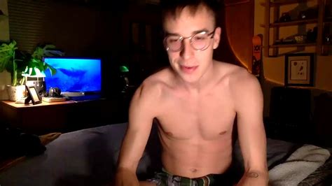 Gay White Twink Shows Off His Ass ThisVid