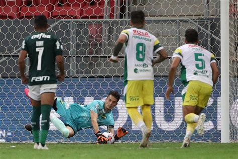 Gustavo Estava Treinando Pênaltis Caso Precisasse No Final Dos Jogos