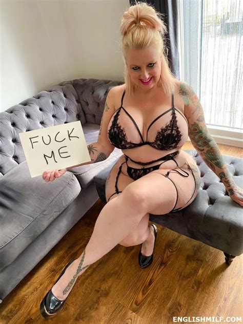 Girls Holding Signs Page FreeOnes Forum The Free Sex Community