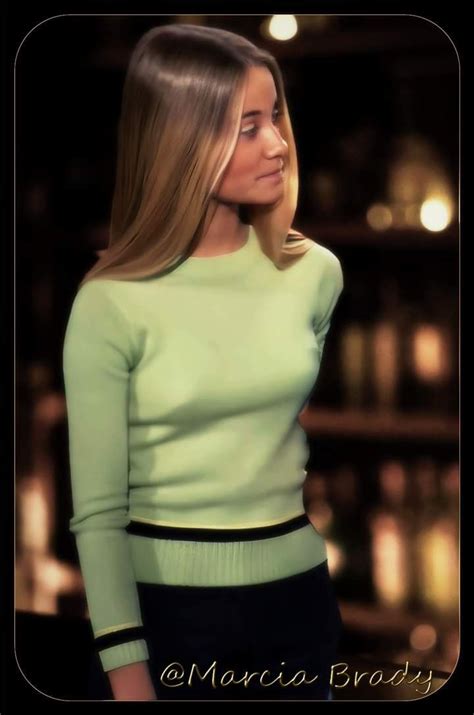 Pin By Serena Darling On Brady Bunch Long Blonde Hair Photography Poses Women Maureen Mccormick