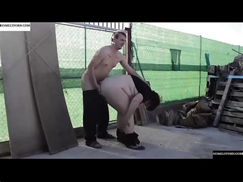 Fuck In The Yard In A Trolley XVIDEOS
