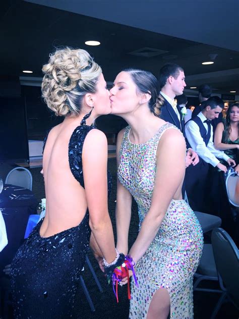 Backless Dress Porn Pic