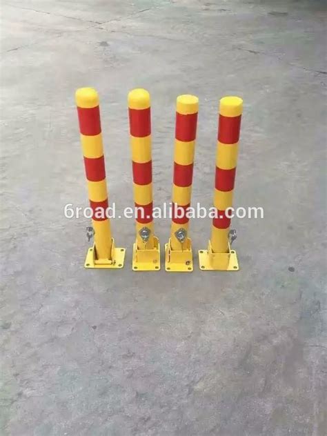 Red White Removable Steel Traffic Bollards For Parking Barrier China