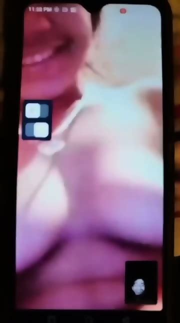 Shy Cute Girl Showing Boobs Pussy For Boyfriend On VC