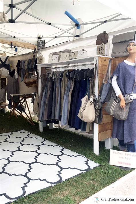 8 Pop Up Shop Display Ideas to Design a Vendor Booth People Will Love