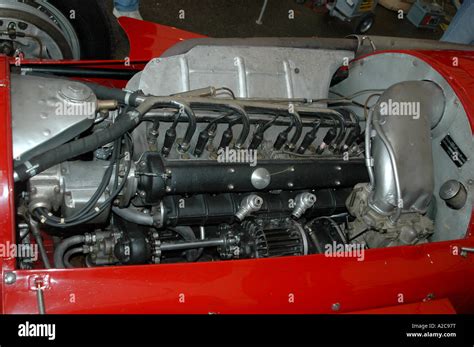Alfa Romeo Tipo 159 Engine High Resolution Stock Photography and Images ...