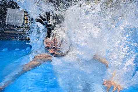 Bambina Di Anni Muore Annegata In Piscina Sotto Gli Occhi Della Madre