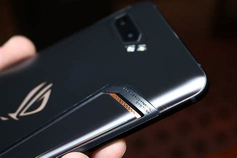 Asus ROG Phone 2 im Hands-On: Echt extremes Gaming-Smartphone