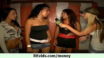 Ella se follará a otro hombre por dinero XVIDEOS