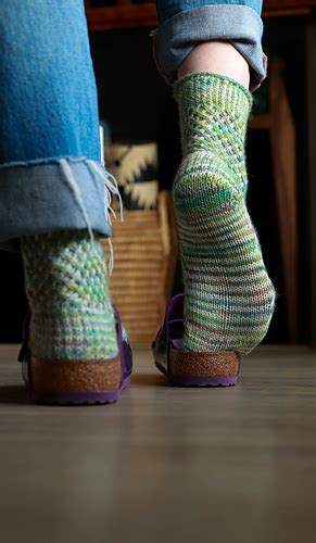 Ravelry Spiral In Spiral Out Socks Pattern By Paul Pratt