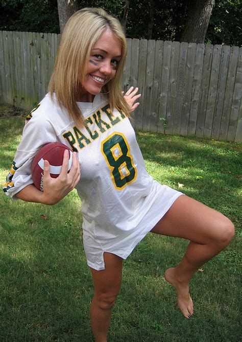 Beauty Babes NFL Sunday Week 6 Sexy Babe Alert Green Bay Packers Vs