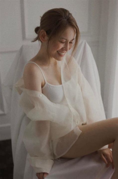 B N G I Di N Vi N Anh C Di N Bikini Khoe Ng Cong G I C M