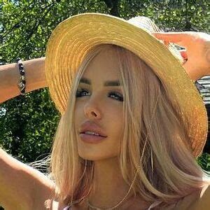 Heather Alyse Becker Nude Photo 0127