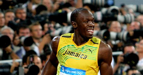 33 Famous People with Scoliosis