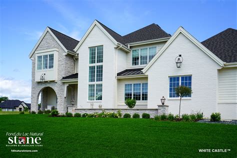 White Castle™ - Residential Exterior - Fond du Lac Natural Stone