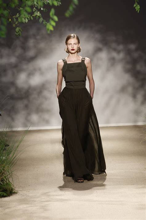 Max Mara Summer 2024 41 Showdetails