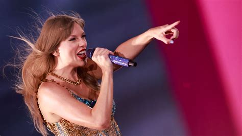 A Harvard Professor Prepares to Teach a New Subject: Taylor Swift - The