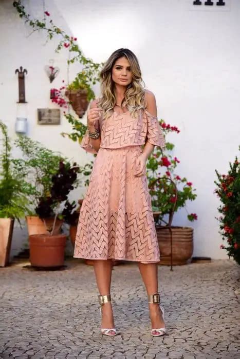Vestidos Color Nude Para Lucir Atractiva Y A La Moda