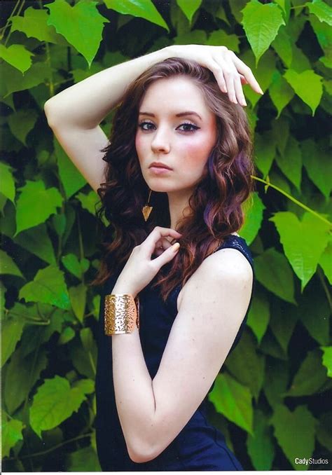 Beautiful Brunette Gorgeous Model Cute Outfit And Jewlrey Her Name Is Skyler Noell And She Is
