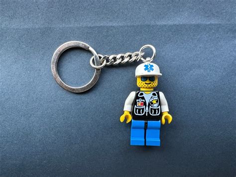 Rare Vintage 1990s Lego Minifigure Keychain Police Medic Keyring Key