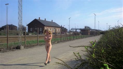Naked Anne Magle In Agent In The Sign Of Scorpio