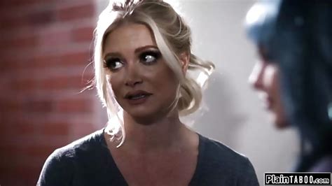 Busty Cheating Tenant Lick Milf Landlord Porn