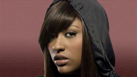 Jazmine Sullivan Hairstyles