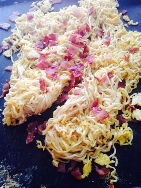 Breakfast Ramen Fried Ramen With Scrambled Eggs And Bacon H Recipes