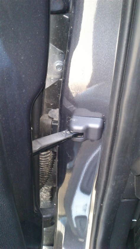 Накладка на регулятор двери — KIA Sportage (3G), 2 л, 2012 года ...