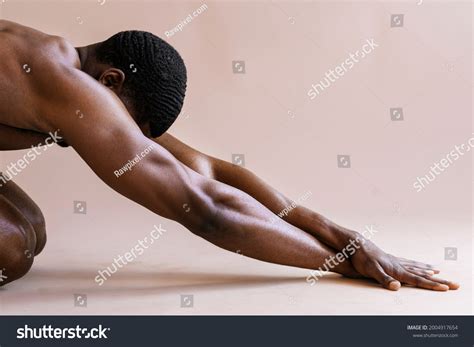 Naked Black Man Warming Before Exercise Foto Stock Shutterstock
