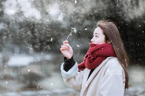 抖音下雪超级火的句子 下雪了有哪些适合发朋友圈的句子 生活常识 蓝灵育儿网