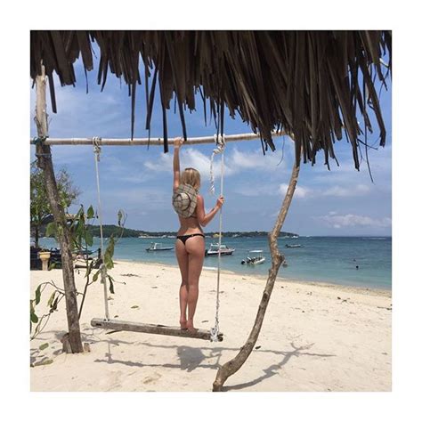 Trenduri Pe Instagram Naked Bikini