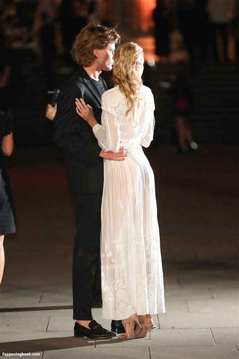 Stella Maxwell Stellamaxwell Nude The Fappening Photo FappeningBook