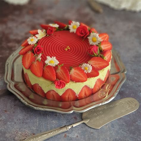 Fraisier à La Pistache Gourmandise Assia