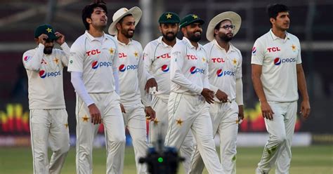 Pakistan name 16-men test squad for Sri Lanka tour