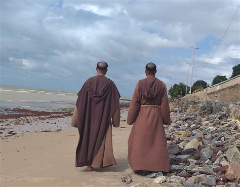 Senhor Fazei De Mim Um Instrumento De Vossa Paz